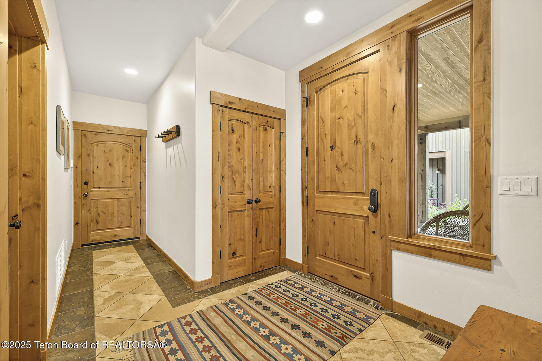 8 Moulton Lane Victor, ID 83455 - Photo 4 of 29 4 Entry