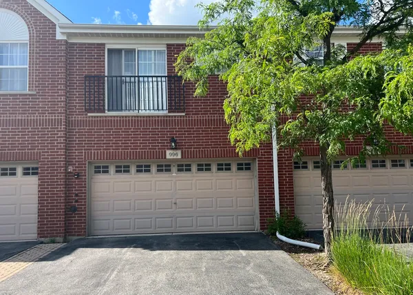 $3,425 | 996 Enfield Drive, Northbrook, IL 60062