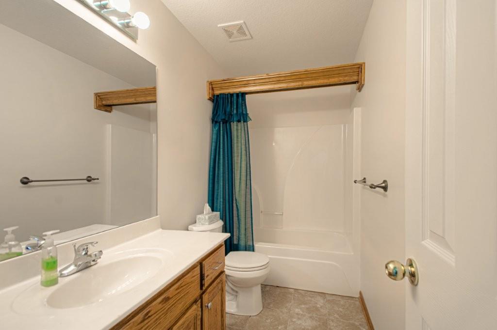 603 Southwest Creek Ridge Drive . Grain Valley, MO 64029 - Photo 19 of 26 Gallery Image 19