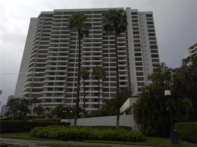 $2,300 | 2500 Parkview Drive, Unit 1909, Hallandale Beach, FL 33009