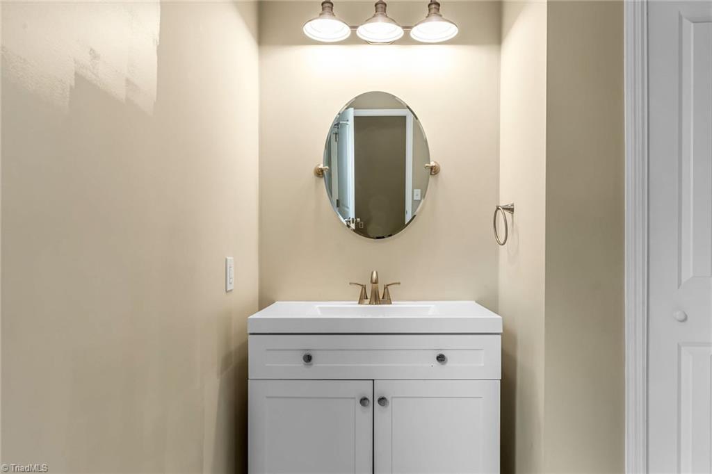 5013 Lassiter Mill Road Asheboro, NC 27205 - Photo 17 of 36 Gallery Image 17