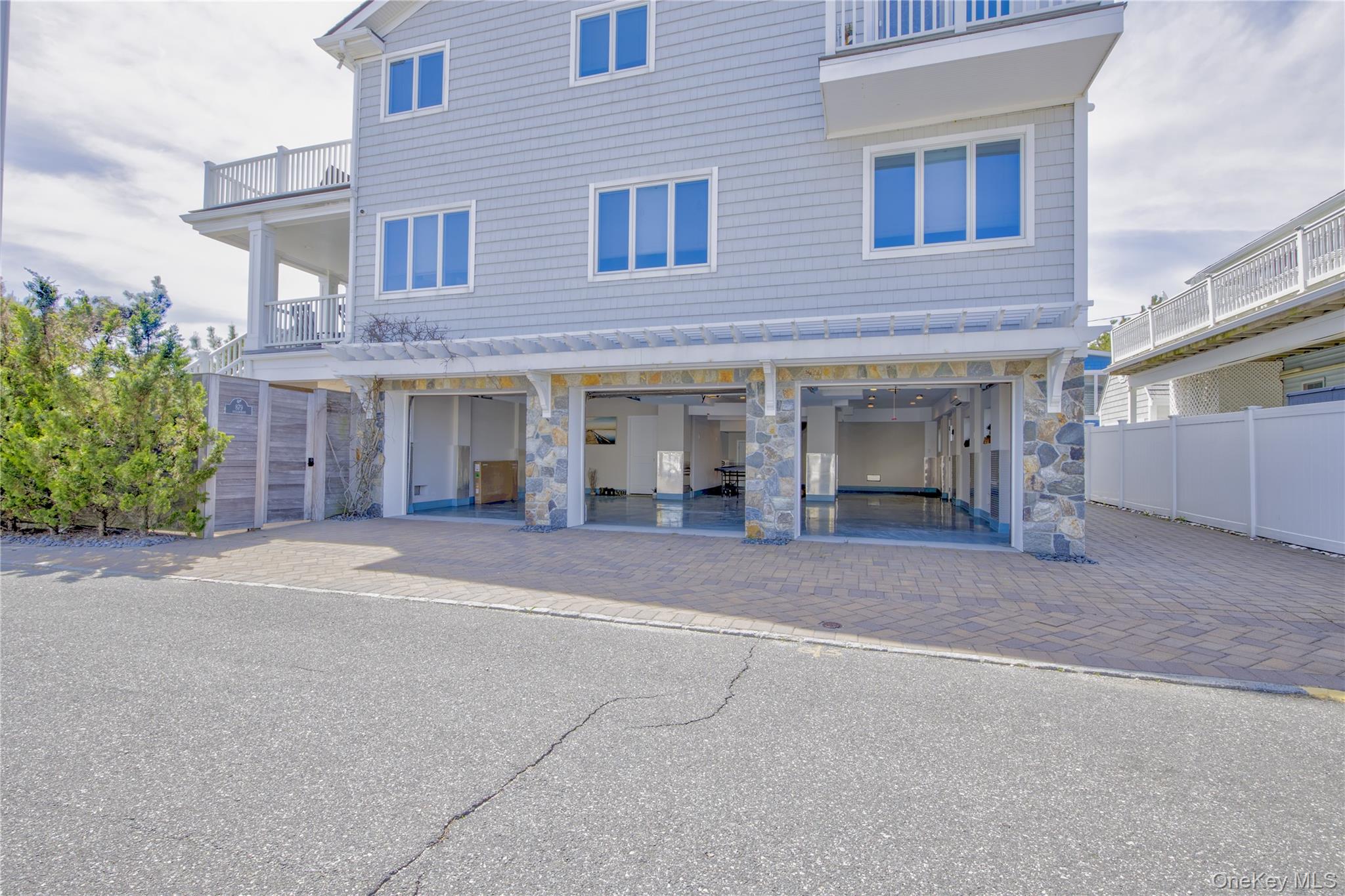 879 Oceanfront Long Beach, NY 11561 - Photo 46 of 49