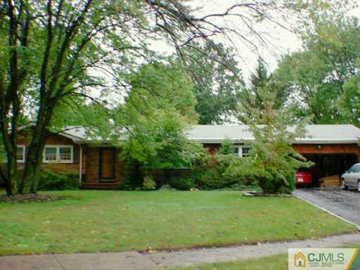 33 Greenwich Road Edison, NJ 08820 - Photo 2 of 2