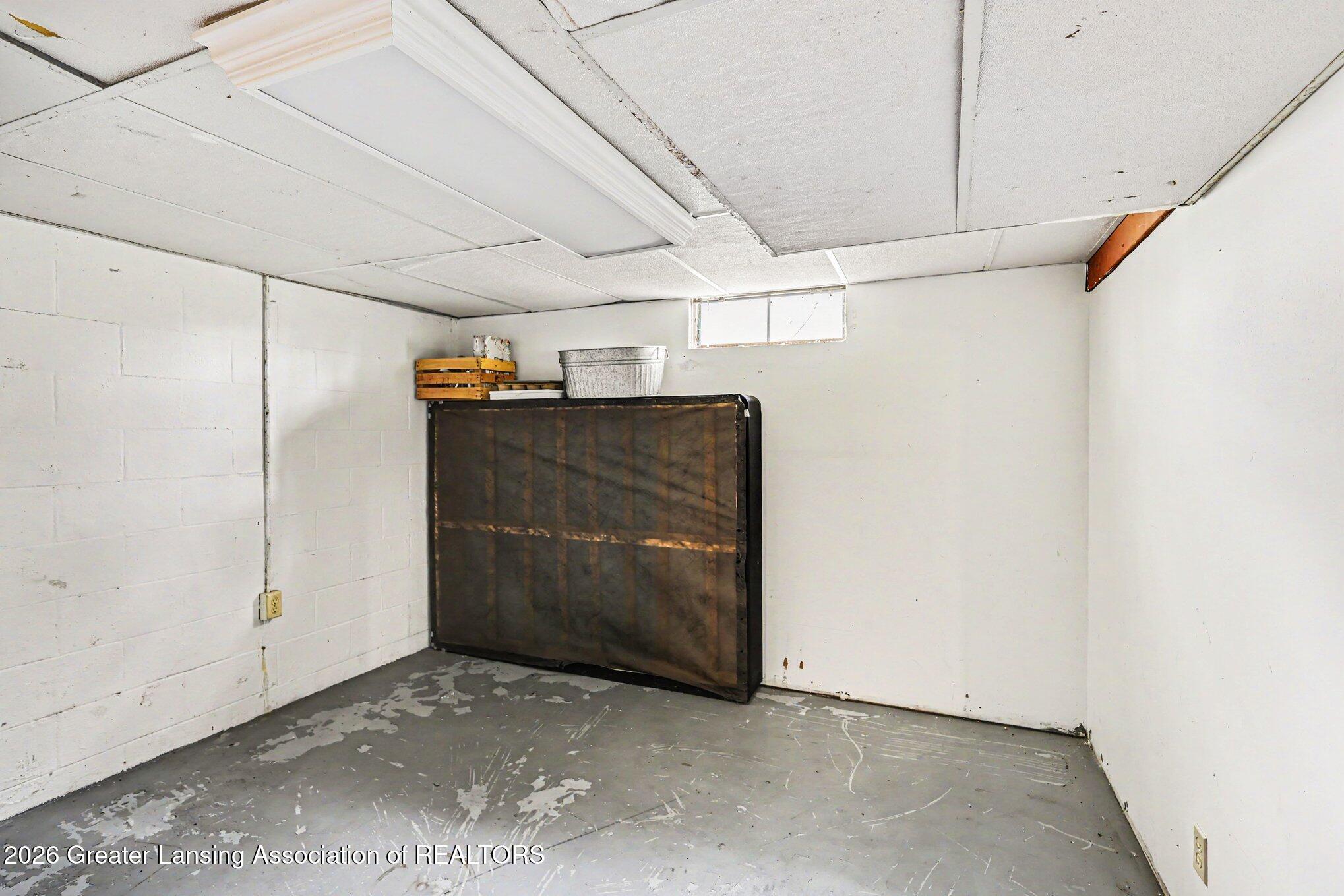 4920 Ballard Road Lansing, MI 48911 - Photo 23 of 26 023_file_5053
