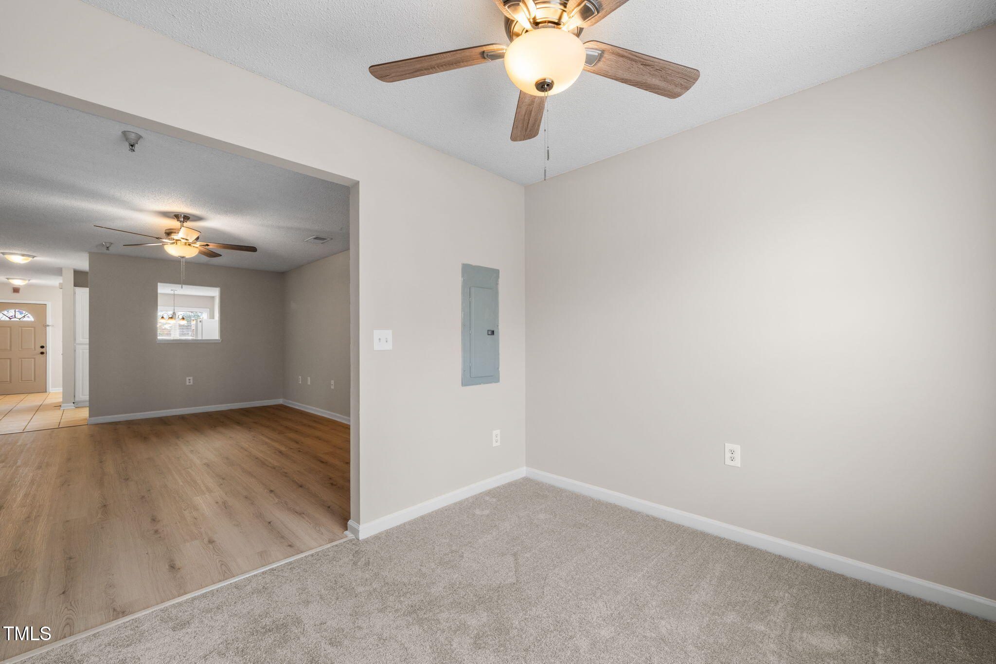 2510 Huntscroft Lane, Unit 102 Raleigh, NC 27617 - Photo 15 of 35 Sun room (2)