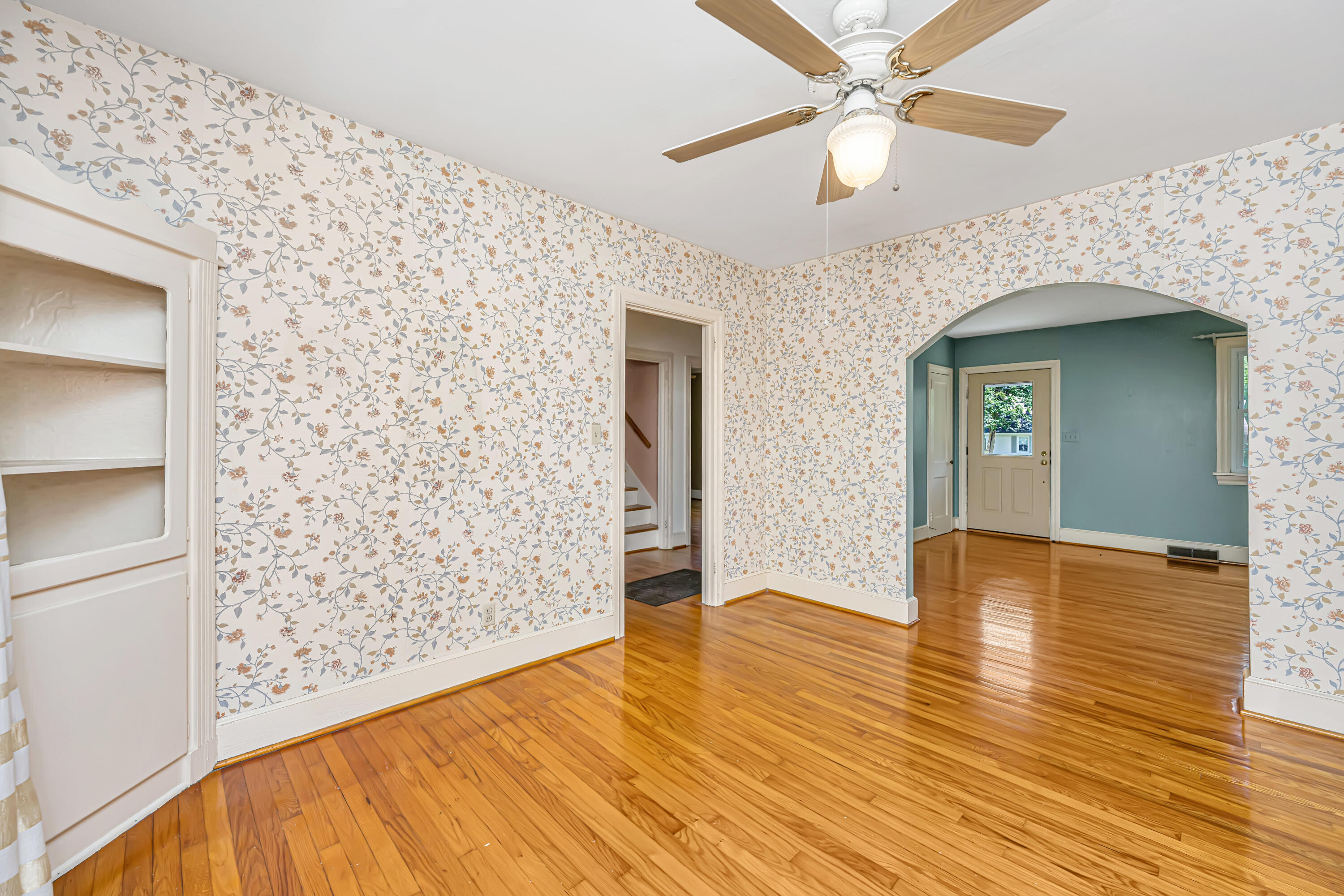279 Hawthorne Street Mount Pleasant, SC 29464 - Photo 10 of 40 279 Hawthorne St