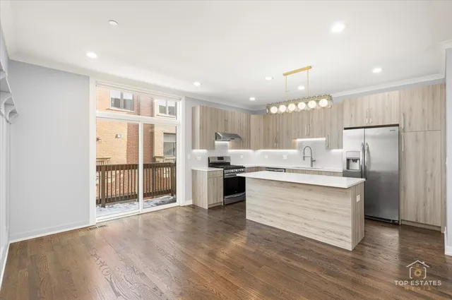 $619,000 | 2253 West Coulter Street, Unit 1, Chicago, IL 60608