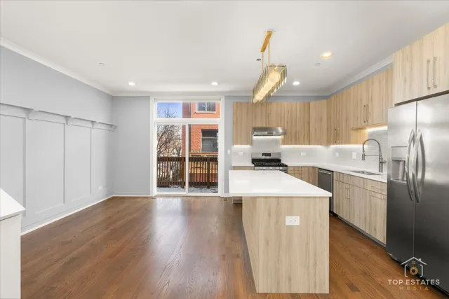 $619,000 | 2253 West Coulter Street, Unit 1, Chicago, IL 60608