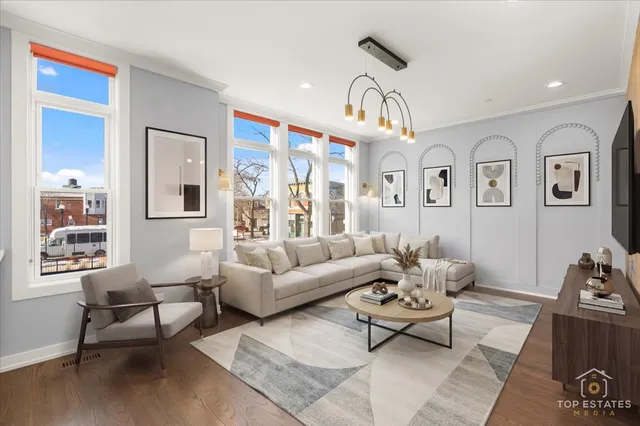 $619,000 | 2253 West Coulter Street, Unit 1, Chicago, IL 60608