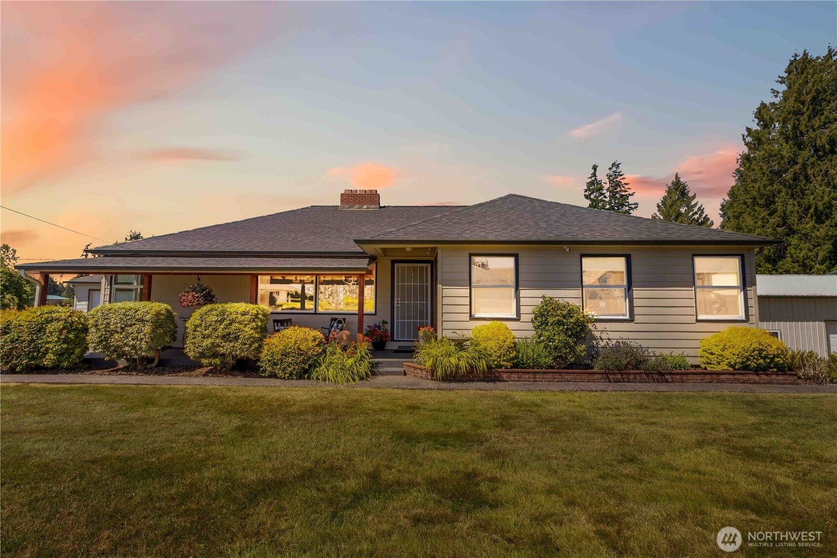 1921 Mt Brynion Road Kelso, WA 98626 - Photo 2 of 40