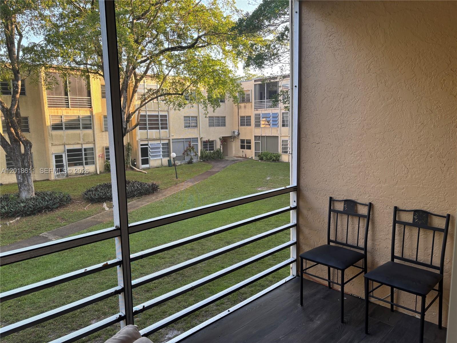 300 Berkley Road, Unit 212 Hollywood, FL 33024 - Photo 25 of 35 Screened