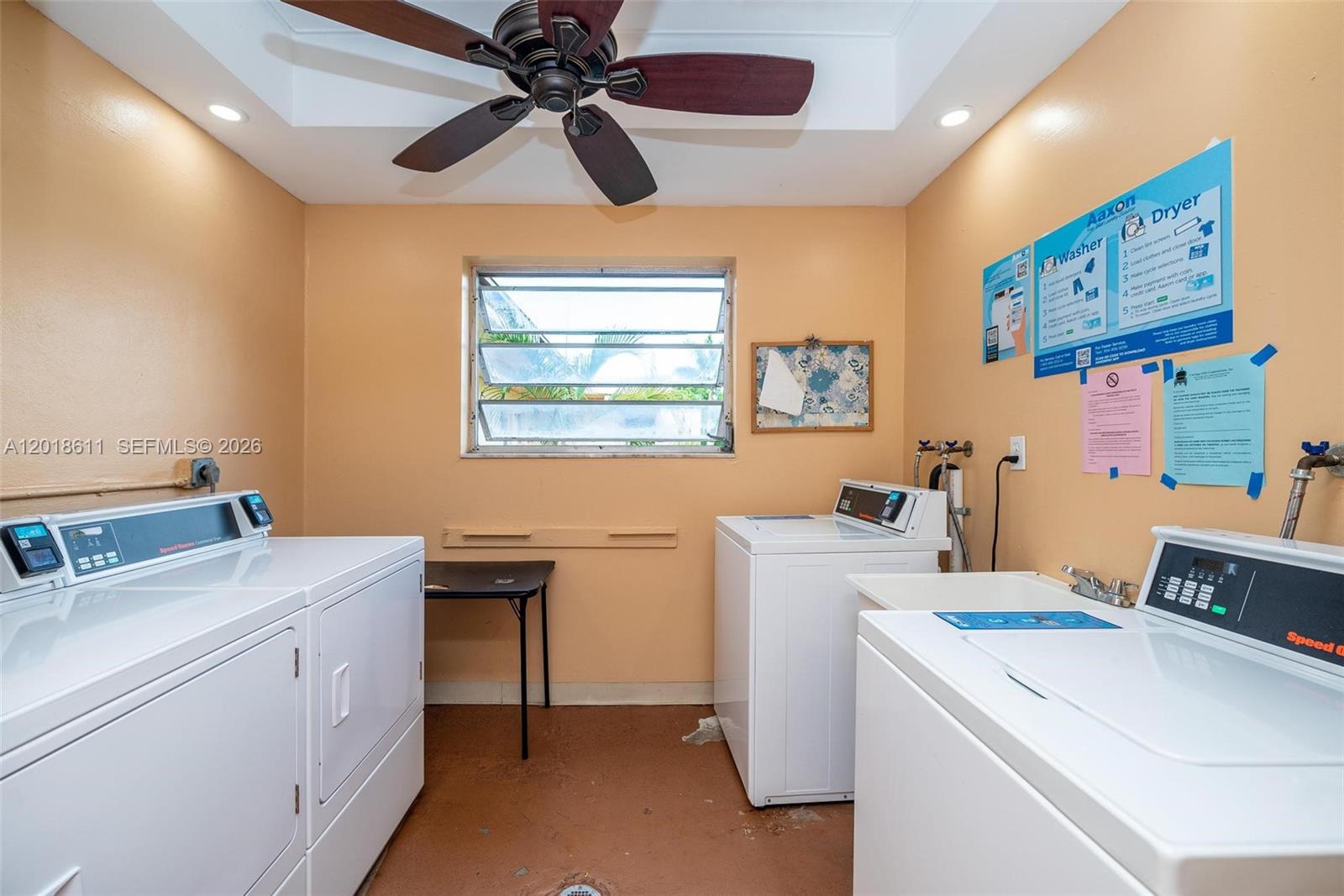 300 Berkley Road, Unit 212 Hollywood, FL 33024 - Photo 30 of 35 Community laundry