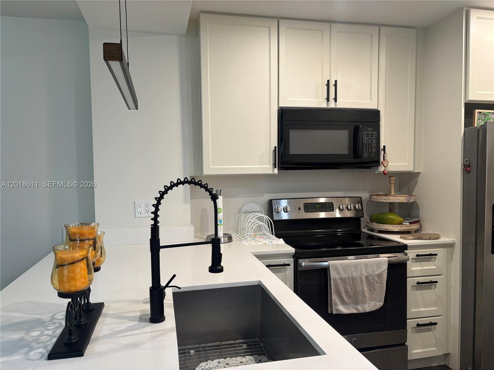 300 Berkley Road, Unit 212 Hollywood, FL 33024 - Photo 7 of 35