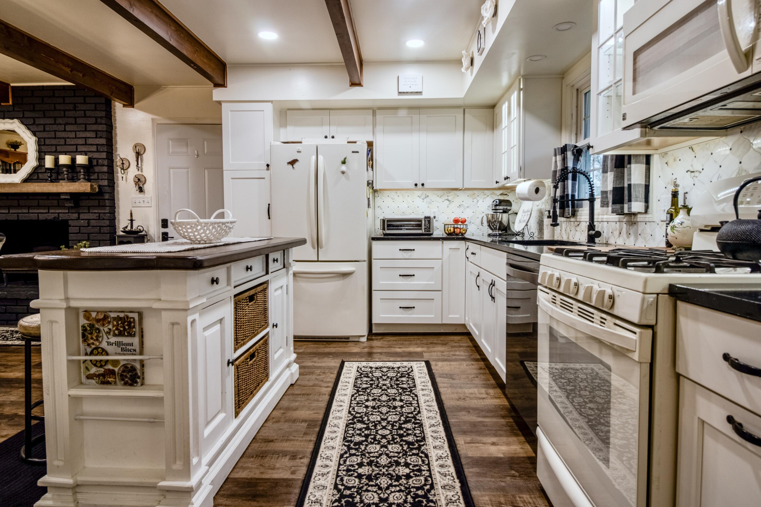 3129 Happy Valley Road Jackson, MI 49203 - Photo 3 of 50 Kitchen7 2