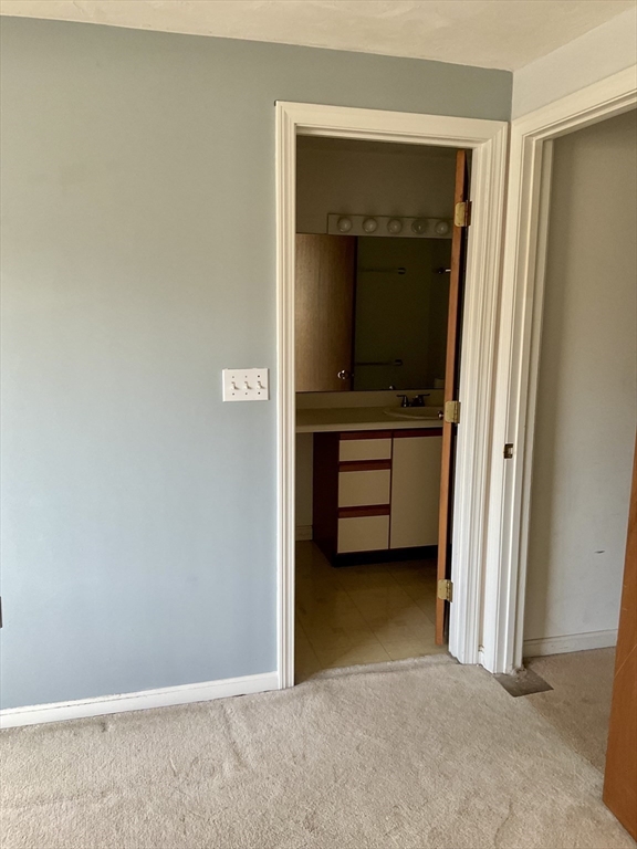 28 Southbridge Road, Unit 402 Charlton, MA 01507 - Photo 19 of 41