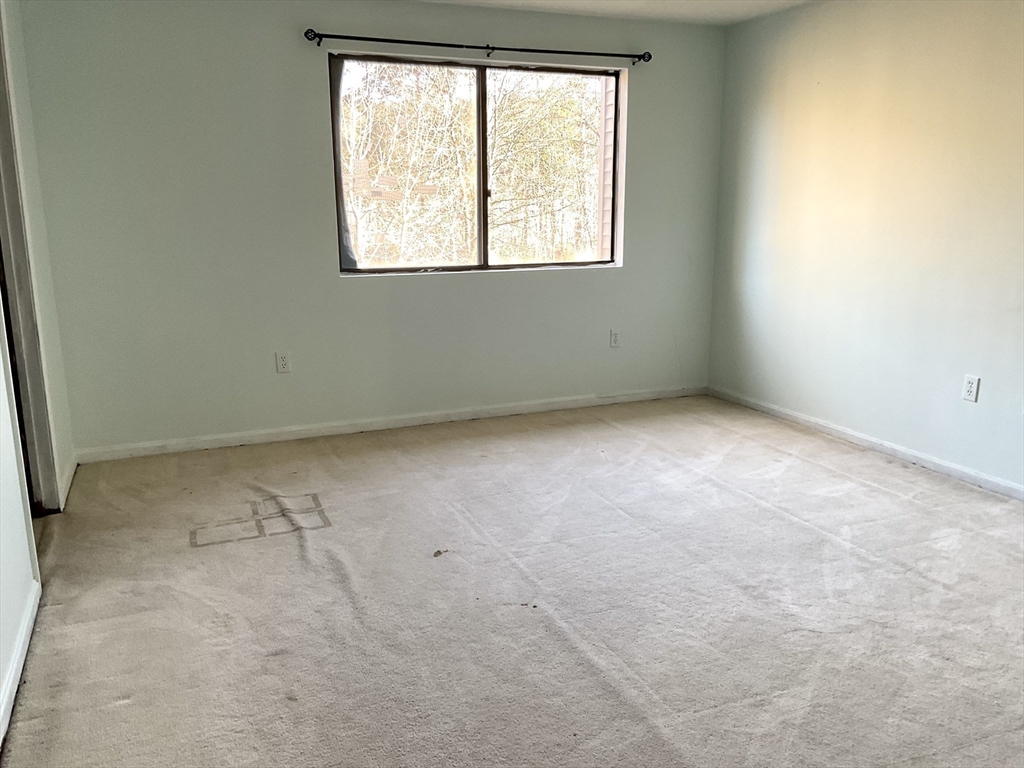 28 Southbridge Road, Unit 402 Charlton, MA 01507 - Photo 22 of 41