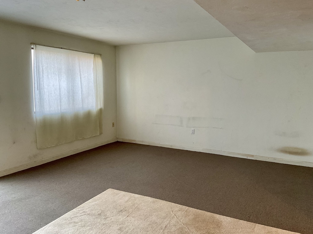 28 Southbridge Road, Unit 402 Charlton, MA 01507 - Photo 34 of 41