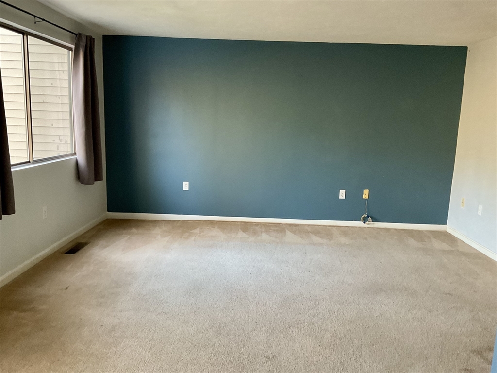 28 Southbridge Road, Unit 402 Charlton, MA 01507 - Photo 7 of 41