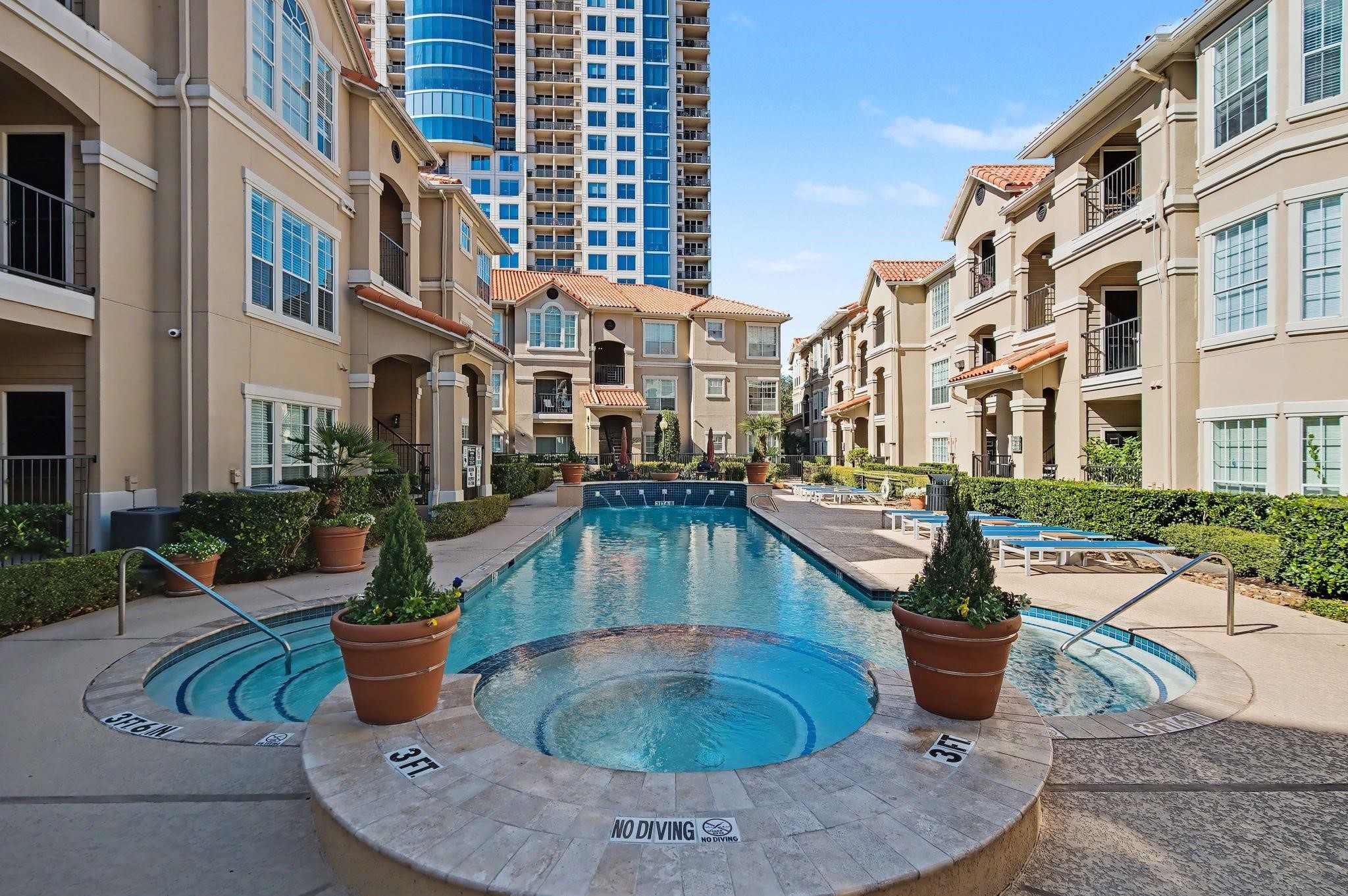 3231 Allen Parkway, Unit 2104 Houston, TX 77019 - Photo 15 of 16 Beautiful resort style pool