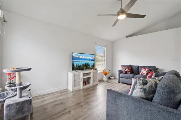 $2,100 | 2409 Lincolnshire Court, Kissimmee, FL 34743