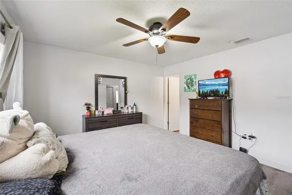 $2,100 | 2409 Lincolnshire Court, Kissimmee, FL 34743