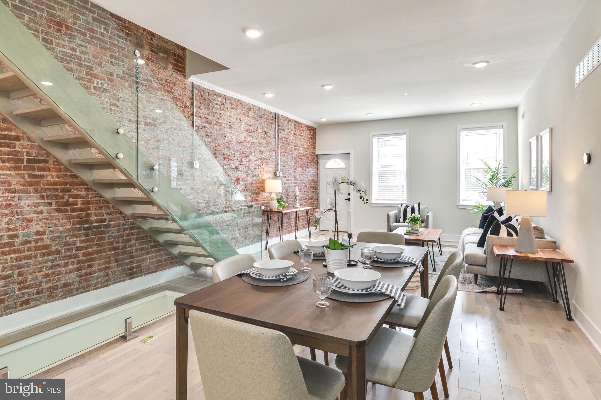 2305 East Sergeant St  