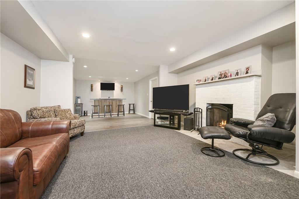 1225 Ridgeway Avenue Aliquippa, PA 15001 - Photo 16 of 25 Gallery Image 16