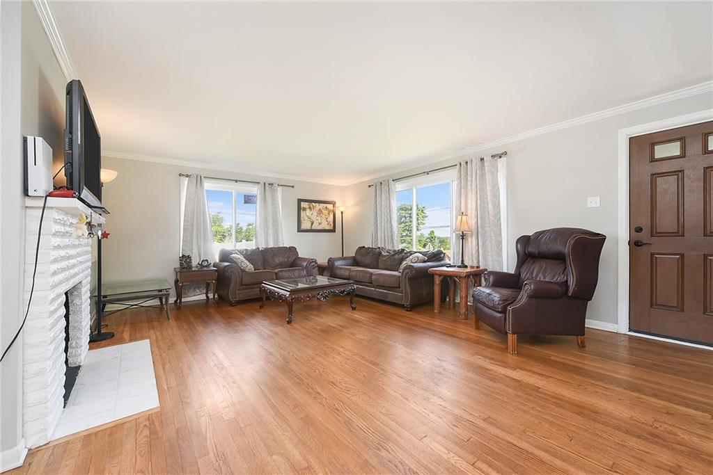 1225 Ridgeway Avenue Aliquippa, PA 15001 - Photo 4 of 25 Gallery Image 4