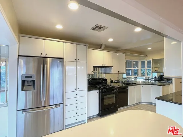 $7,950 | 3641 Sunswept Drive, Studio City, CA 91604