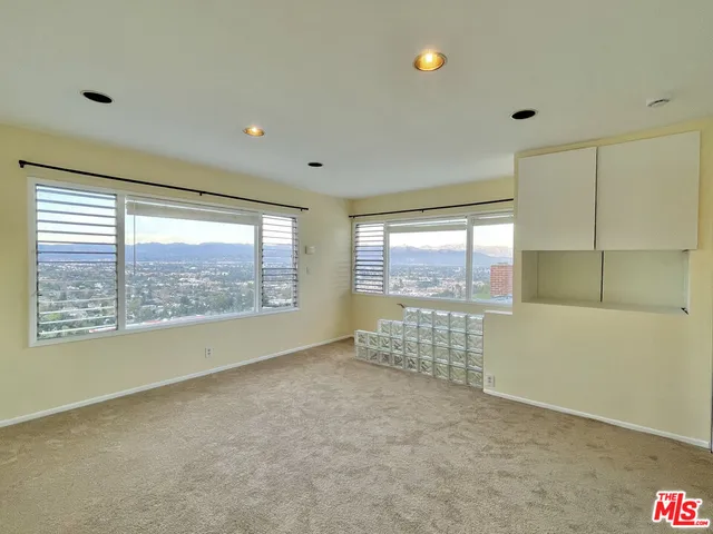 $7,950 | 3641 Sunswept Drive, Studio City, CA 91604