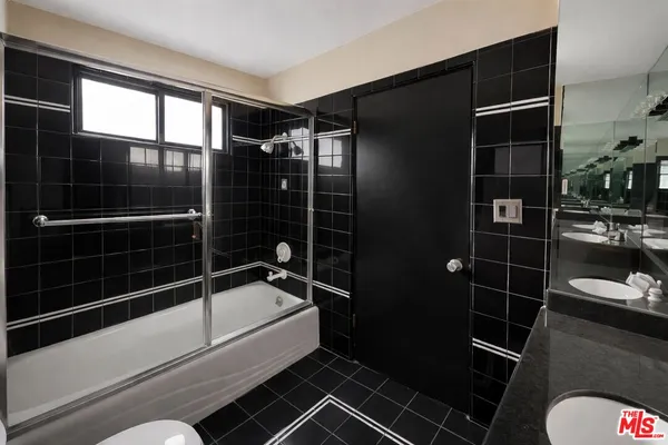 $6,995 | 3641 Sunswept Drive, Studio City, CA 91604