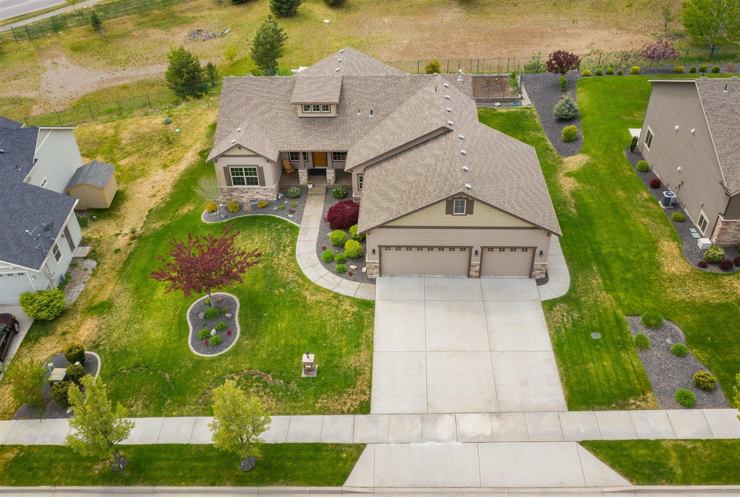 17816 East Apollo Road Spokane Valley, WA 99016 - Photo 4 of 44 Gallery Image 4