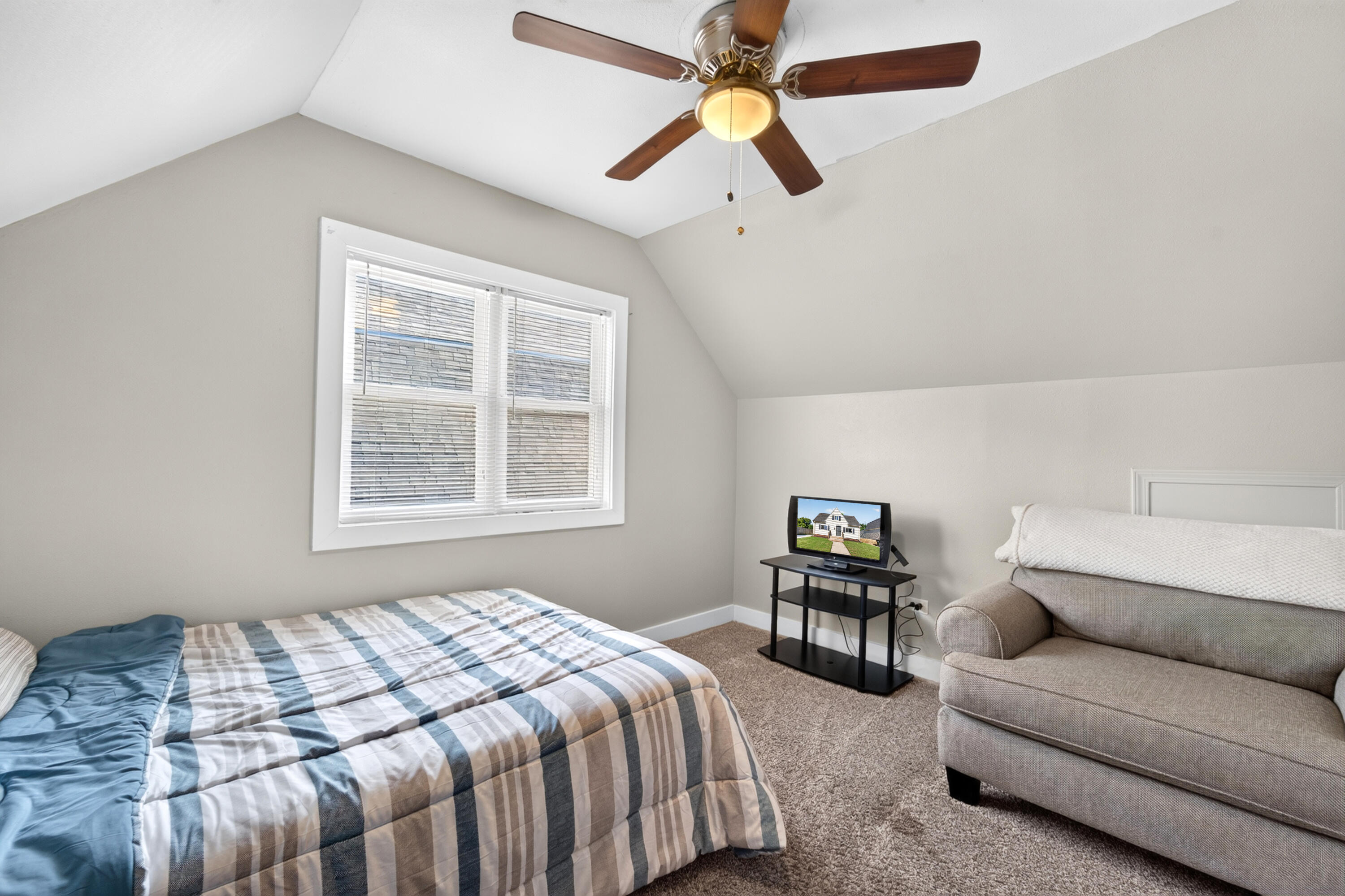 3614 Sheridan Road Mount Pleasant, WI 53403 - Photo 9 of 18 3614 Bedroom 2