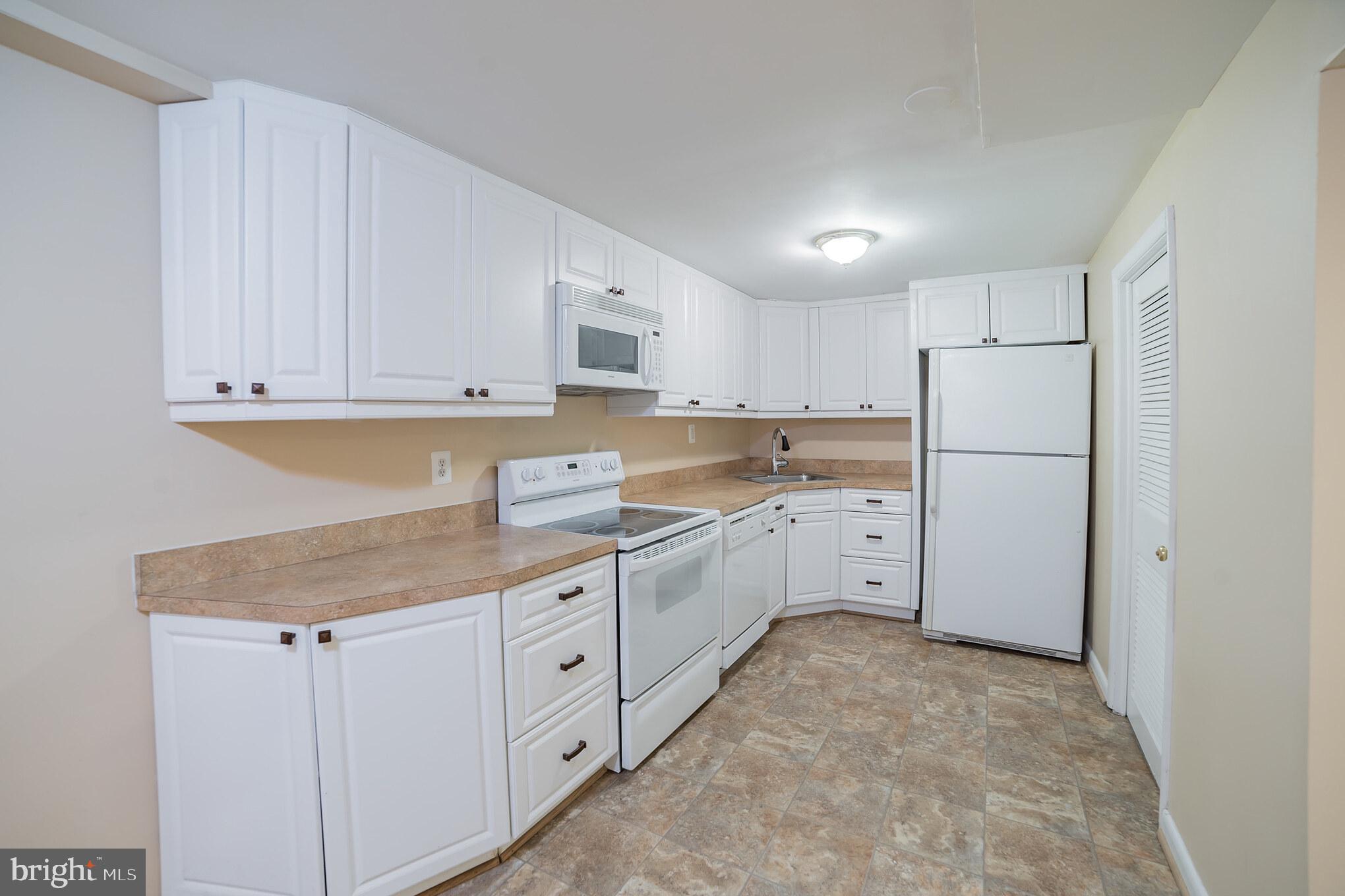 8805 Walnut Hill Road Chevy Chase, MD 20815 - Photo 22 of 32 Gallery Image 22