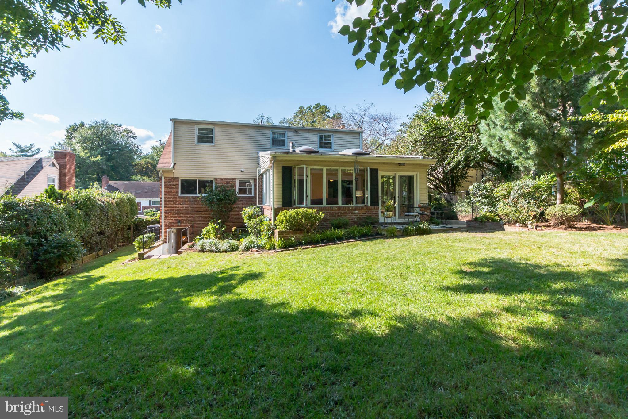 8805 Walnut Hill Road Chevy Chase, MD 20815 - Photo 29 of 32 Gallery Image 29
