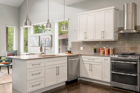 $600,000 | 5204 Samuel Huston Avenue, Unit A, Austin, TX 78721