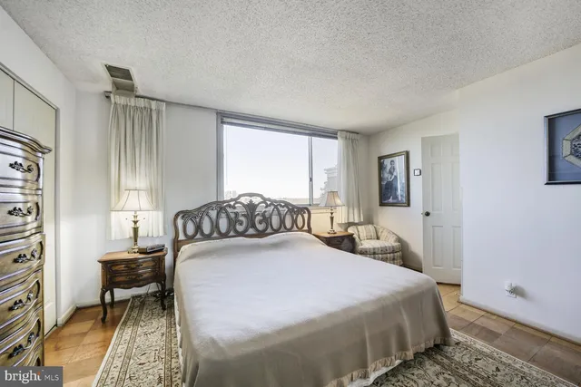 $539,000 | 4601 North Park Avenue, Unit 1807G, Chevy Chase, MD 20815