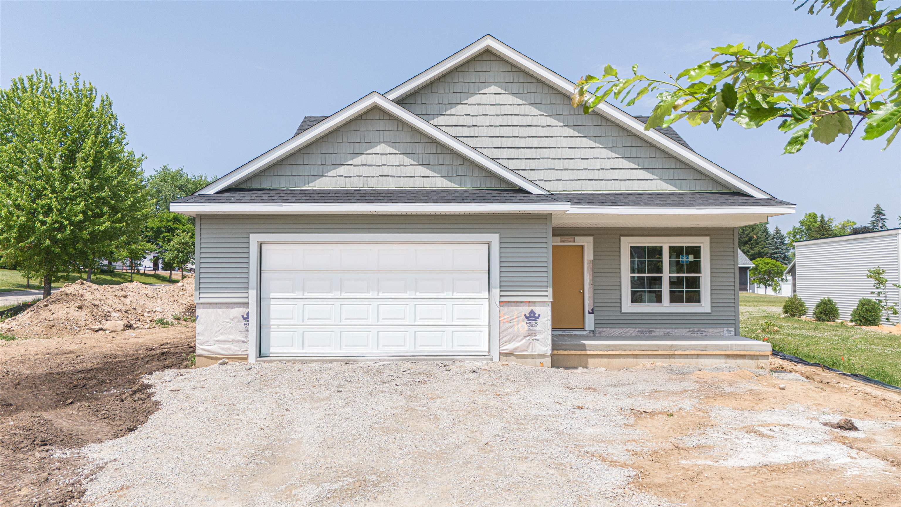 336 Sandmar Drive Ripon, WI 54971 - Photo 1 of 11