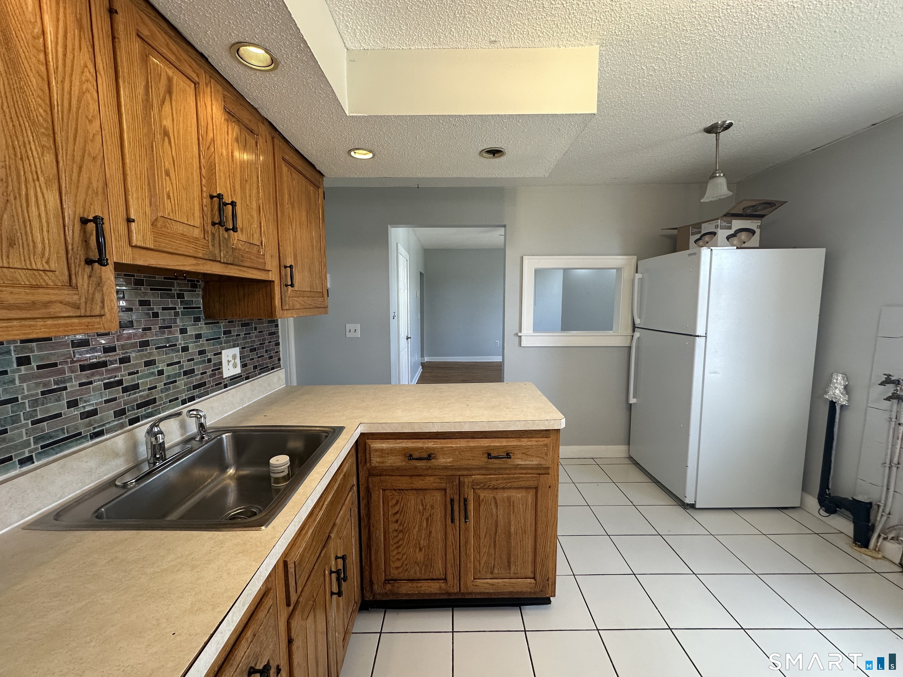 196 Ocean Avenue, Unit 2 New London, CT 06320 - Photo 2 of 10