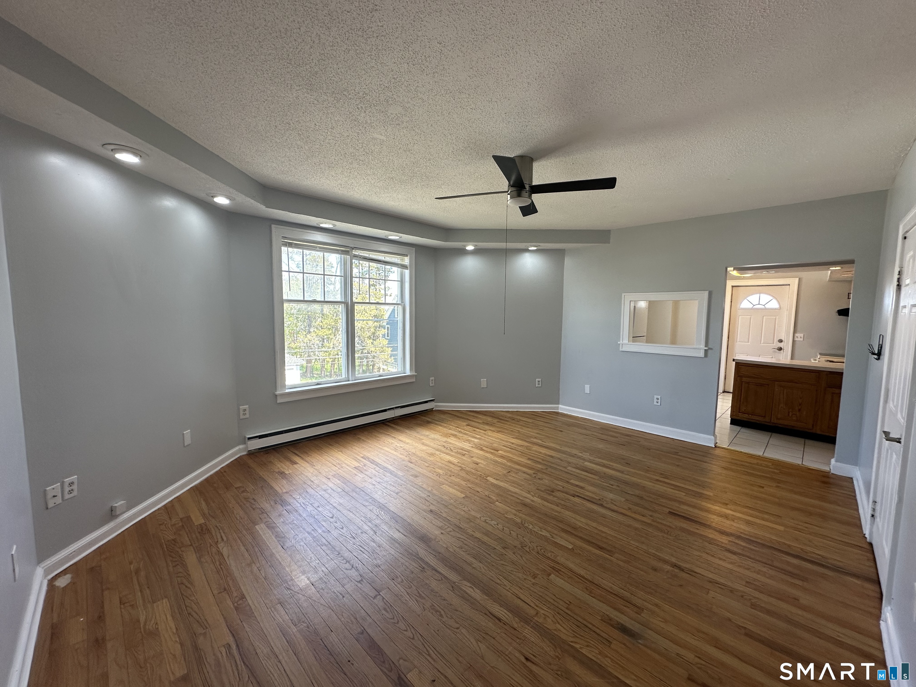 196 Ocean Avenue, Unit 2 New London, CT 06320 - Photo 4 of 10