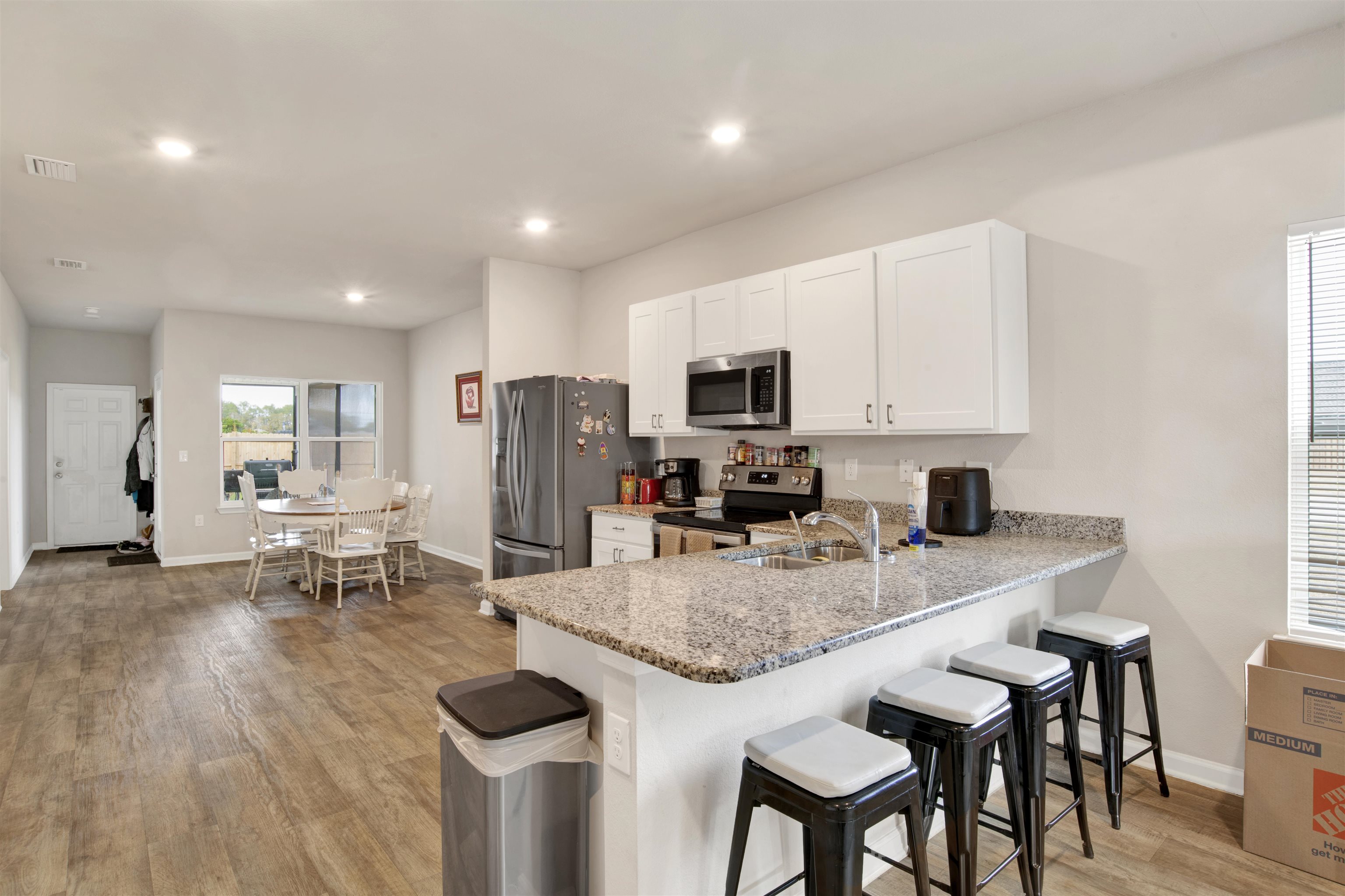 24101 Veranda Circle Elberta, AL 36530 - Photo 10 of 30 Kitchen