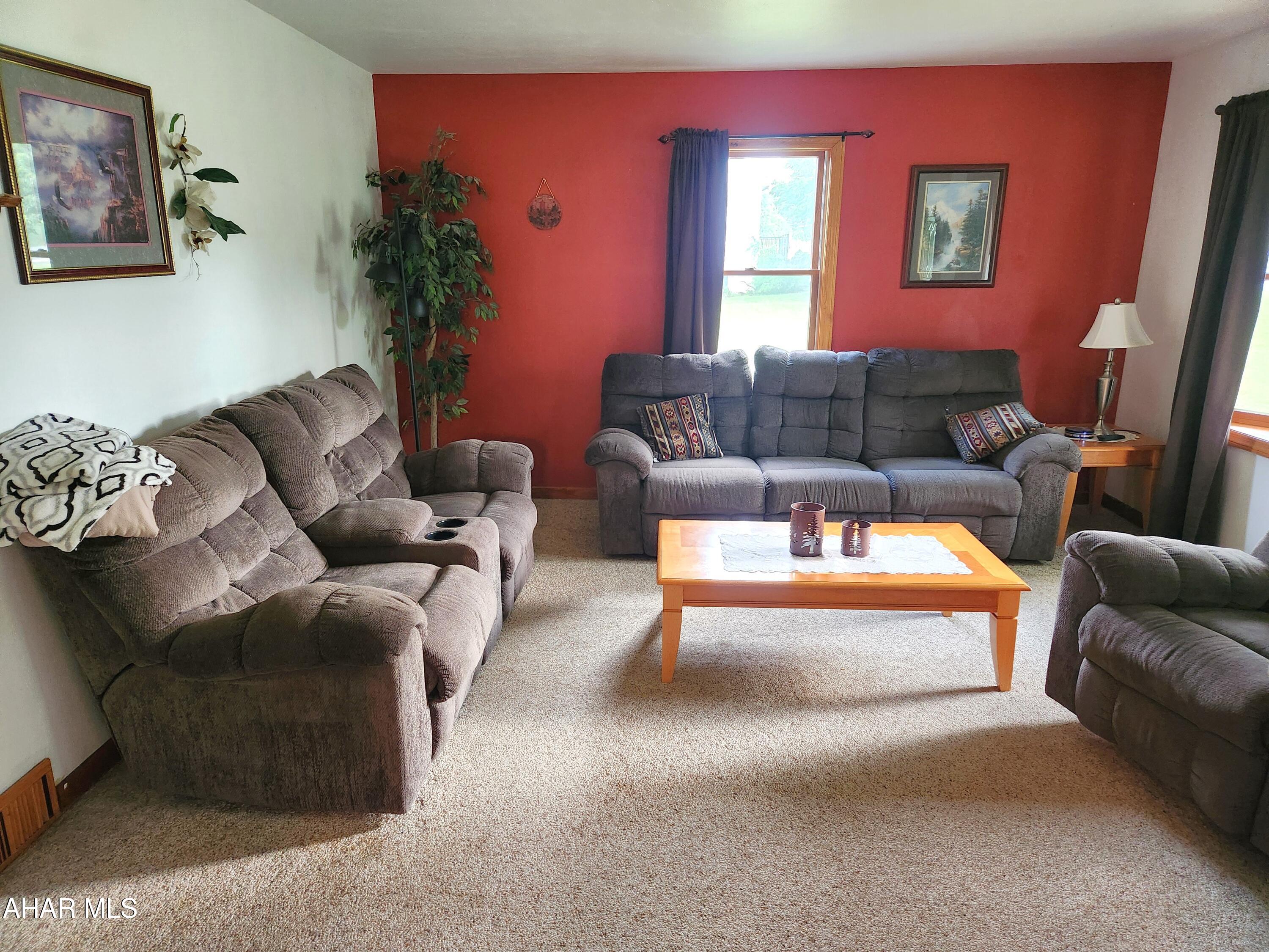 4730 Cortland Road New Paris, PA 15554 - Photo 8 of 44