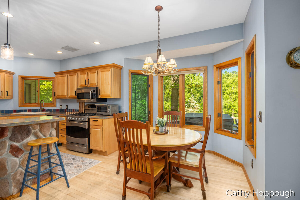 470 Caroline Street Ionia, MI 48846 - Photo 12 of 69 470-Caroline_012