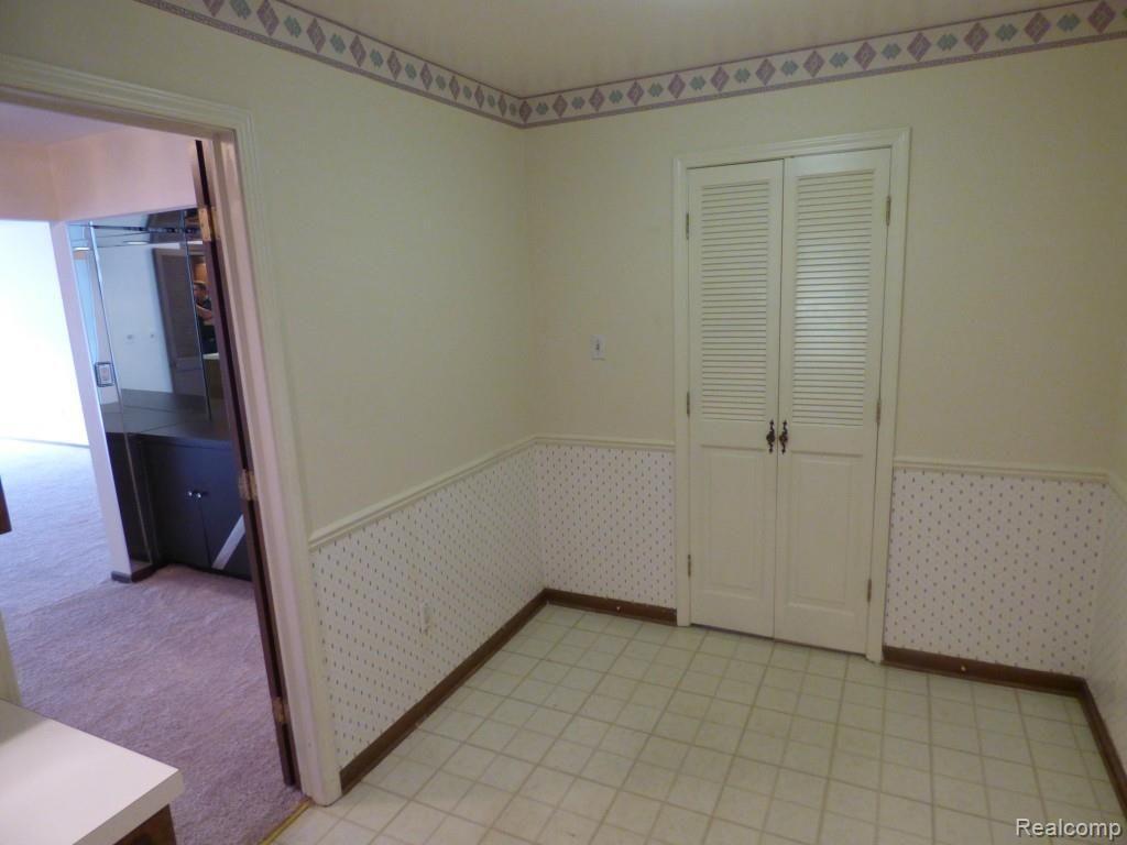 25720 Southfield Road, Unit 102 Southfield, MI 48075 - Photo 13 of 39