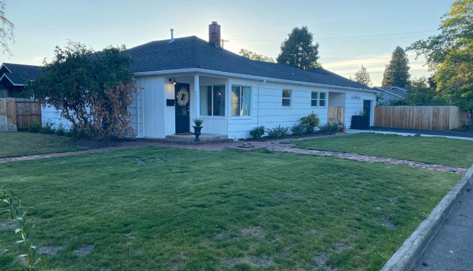 551 Ash Street Central Point, OR 97502 - Photo 1 of 1 551 Ash St picture