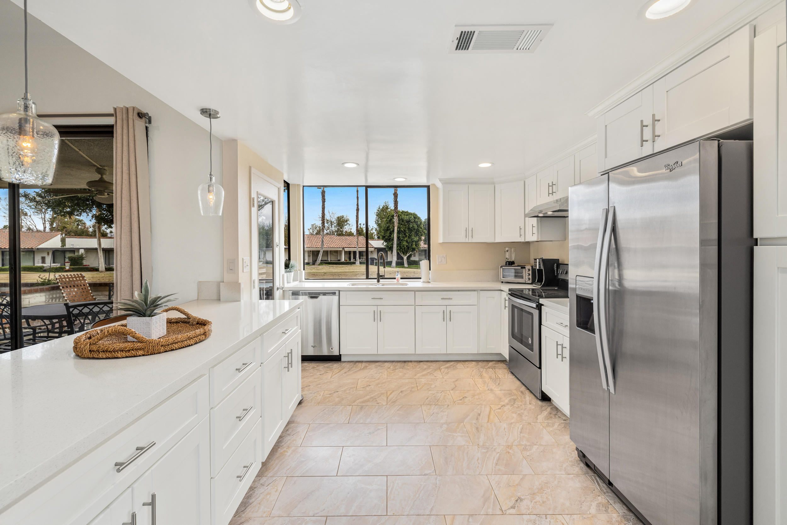 8 Durango Circle Rancho Mirage, CA 92270 - Photo 11 of 41 068A9648