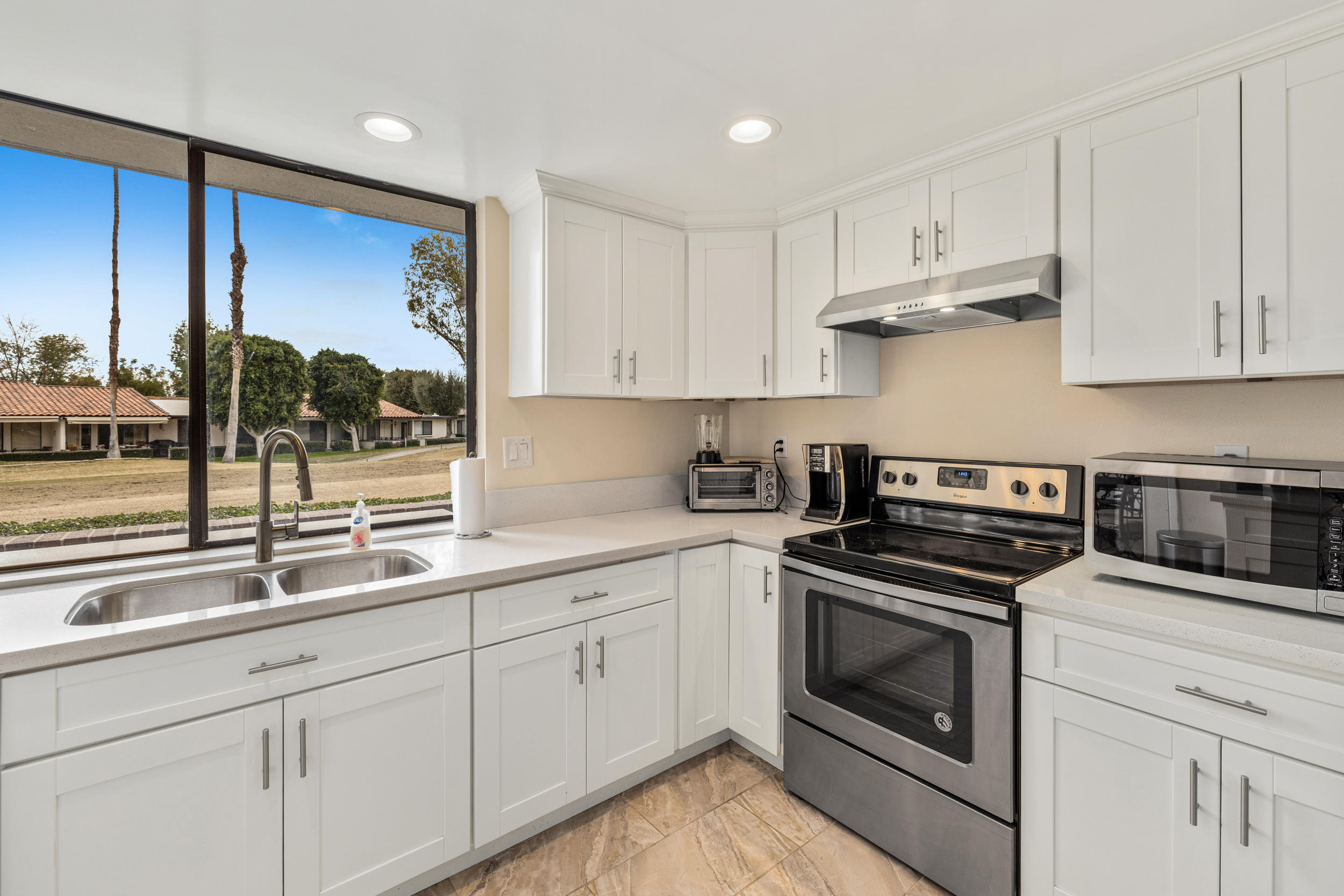 8 Durango Circle Rancho Mirage, CA 92270 - Photo 12 of 41 068A9654