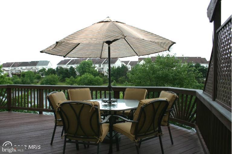 44097 Rising Sun Terrace Ashburn, VA 20147 - Photo 15 of 30 Exterior (Rear)