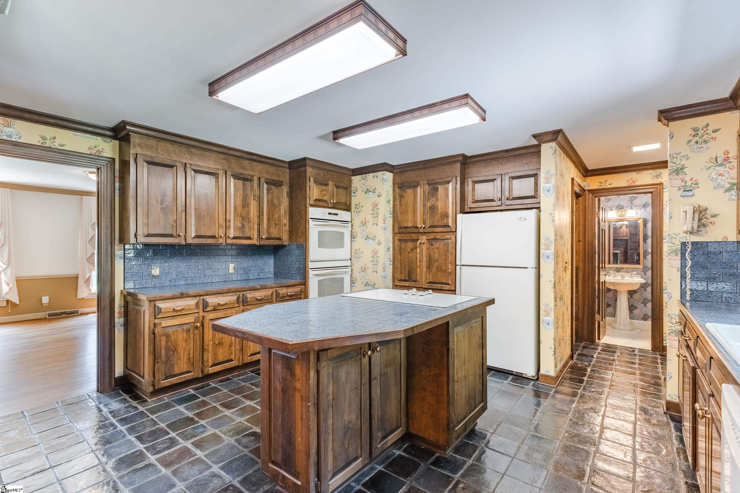 1198 Reedy Fork Road Pelzer, SC 29669 - Photo 8 of 36