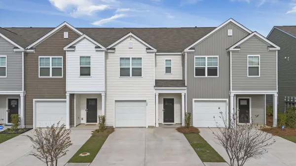 $325,000 | 129 Yarrow Way, Moncks Corner, SC 29461